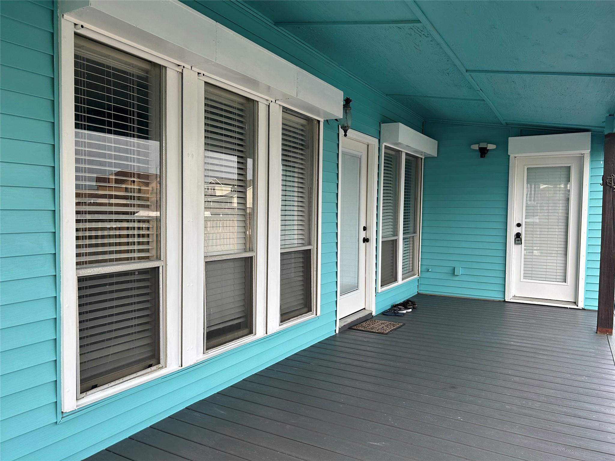 306 Isles End Rd, Tiki Island, TX 77554 photo