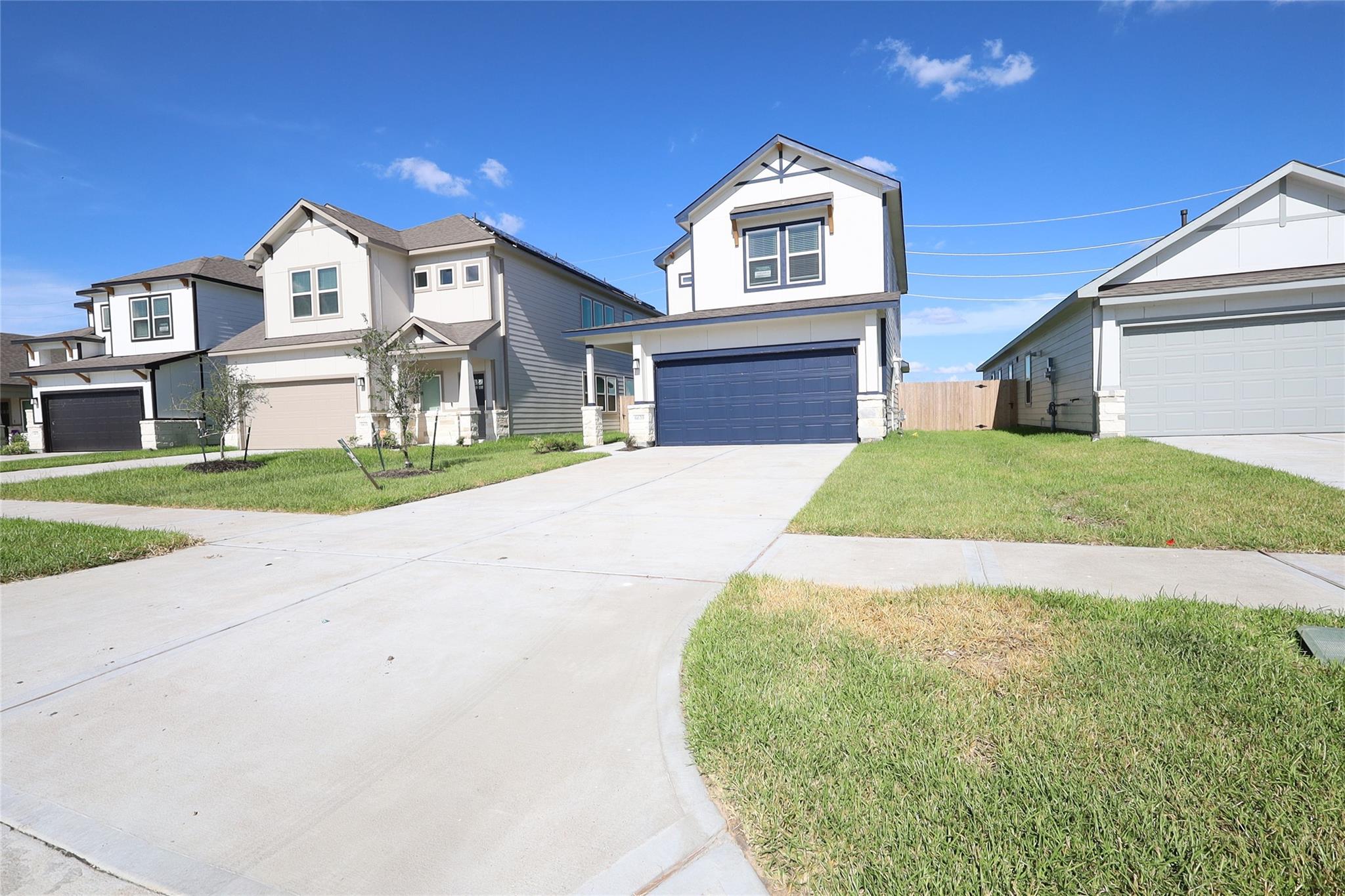 6639 Escondido Dr, Rosharon, TX 77583 photo