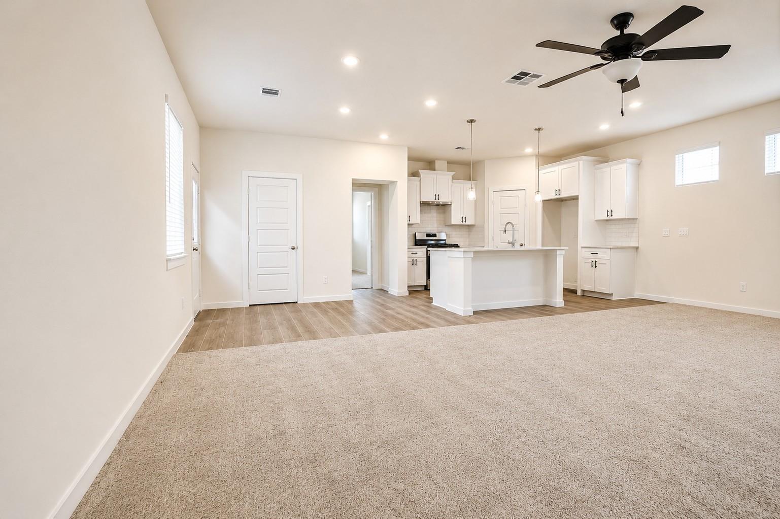 6639 Escondido Dr, Rosharon, TX 77583 photo