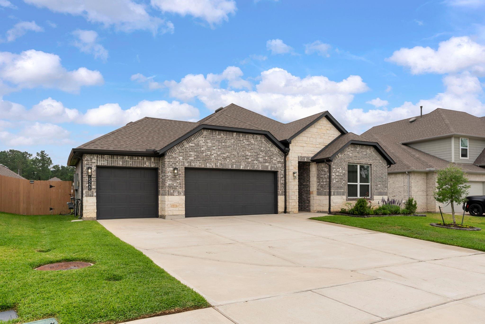 15220 Tattle Creek Ln, Conroe, TX 77384
