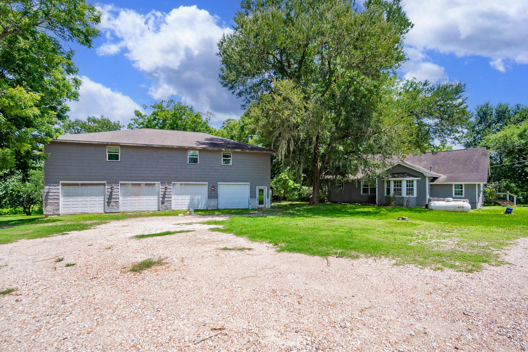 7807 Fm 565 Rd, Baytown, TX 77523