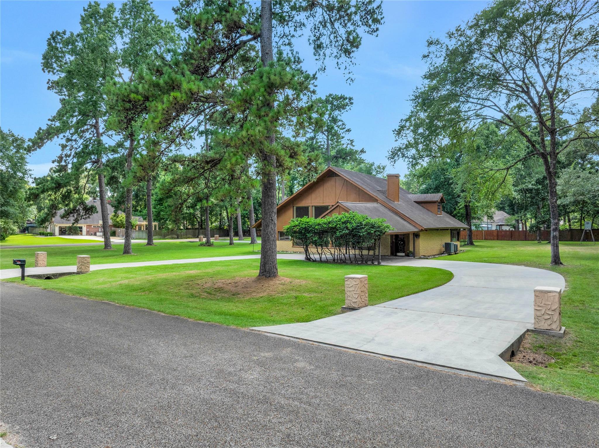 15418 Willis Way, Conroe, TX 77384 photo