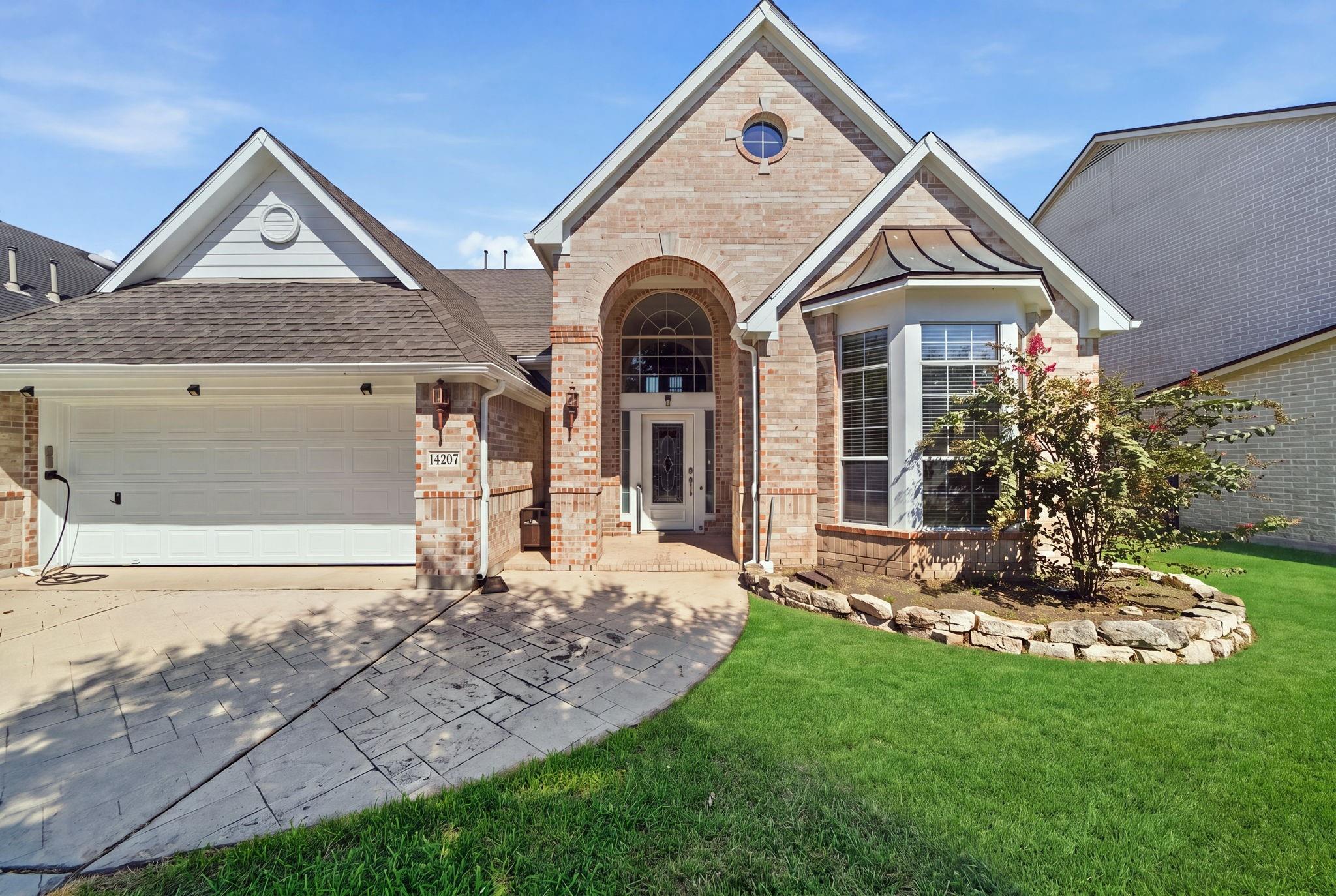 14207 Hawkesbury Ct, Sugar Land, TX 77498 photo