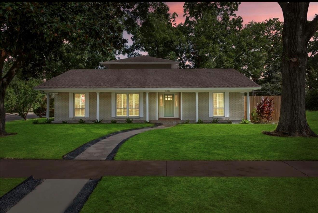 5026 Saxon Dr, Houston, TX 77092