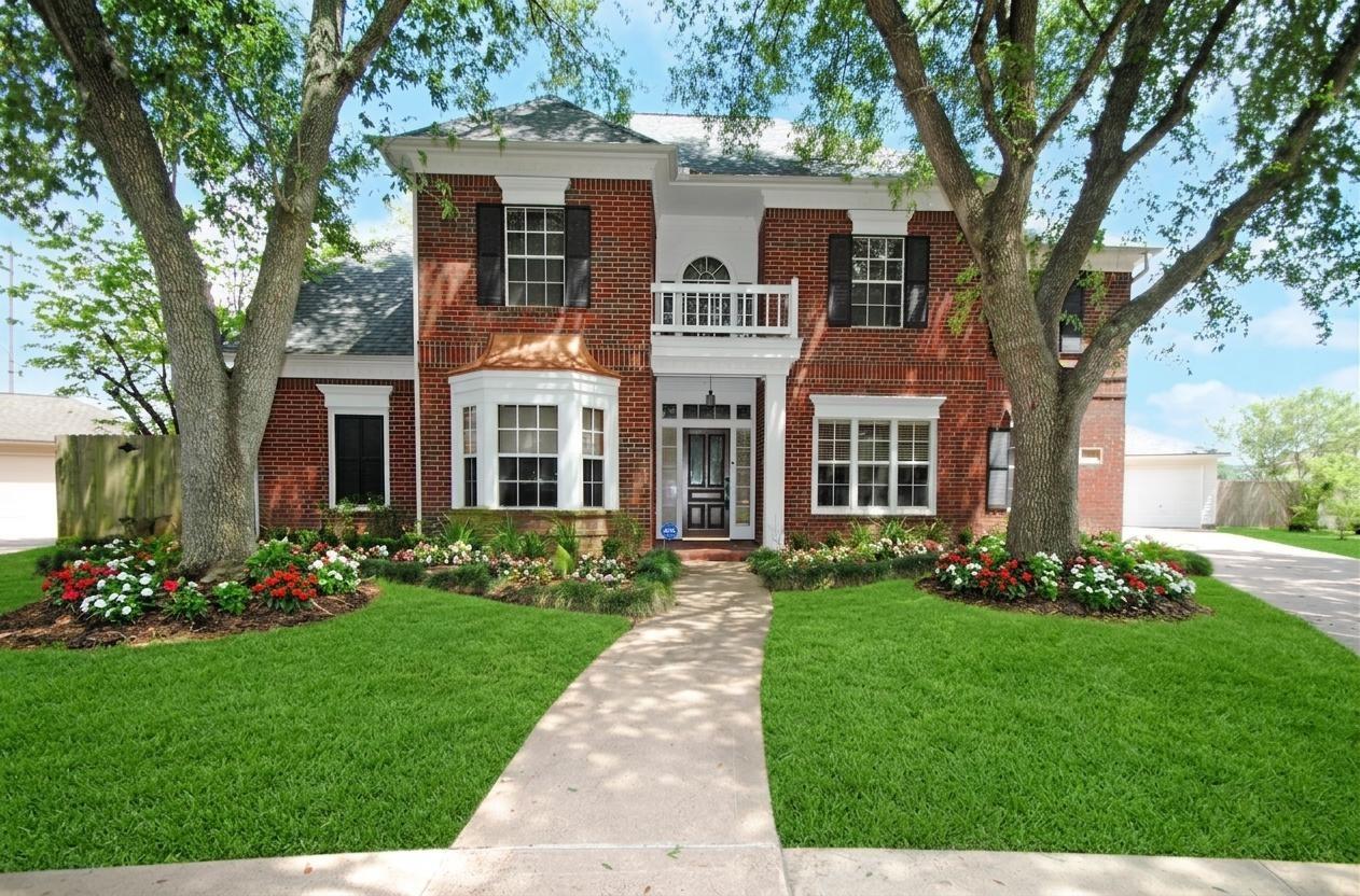 4110 Alice Dr, Sugar Land, TX 77478