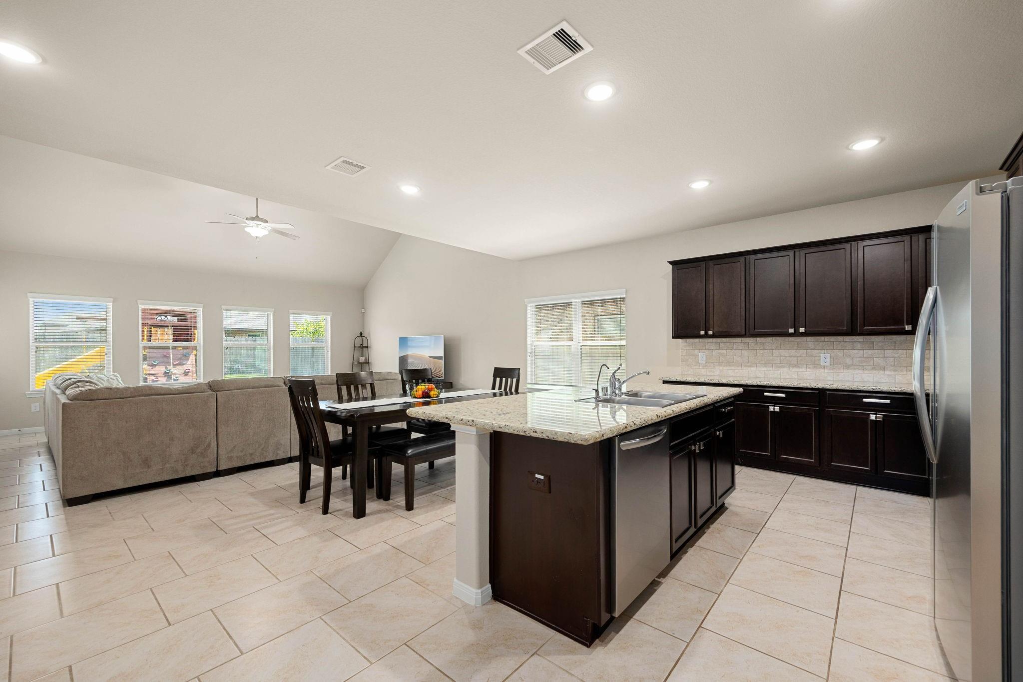 9418 Mcdowell Dr, Rosenberg, TX 77469 photo