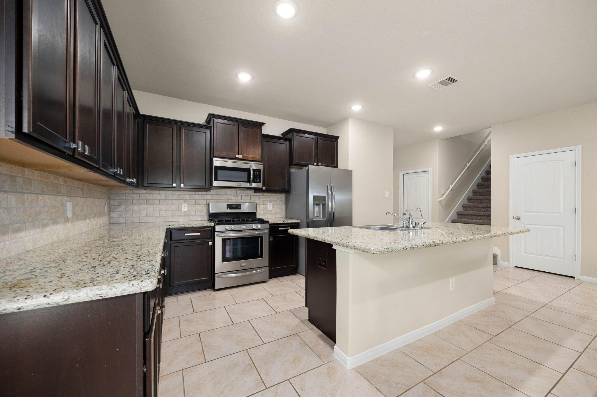 9418 Mcdowell Dr, Rosenberg, TX 77469 photo