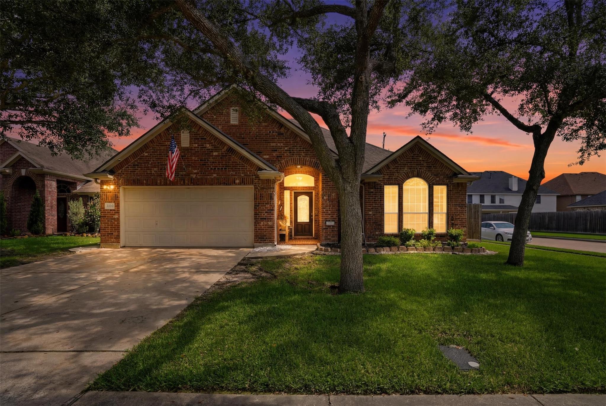 2121 Sugar Hill Dr, Deer Park, TX 77536 photo