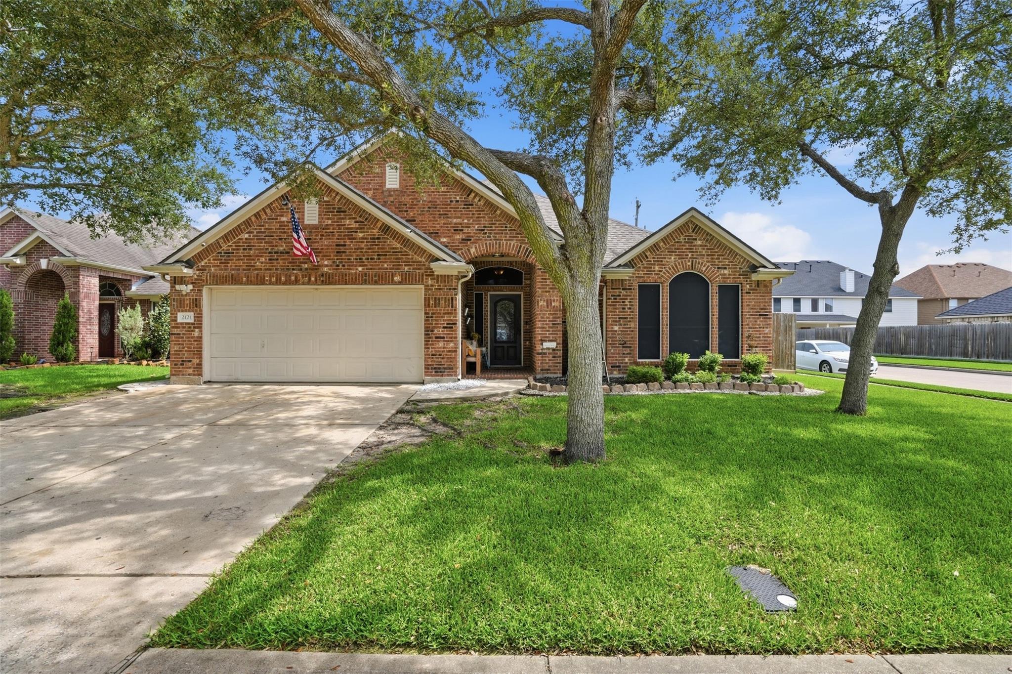 2121 Sugar Hill Dr, Deer Park, TX 77536