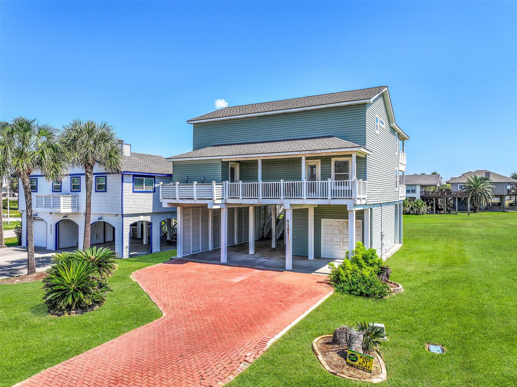 4107 Defender Ln, Galveston, TX 77554 photo
