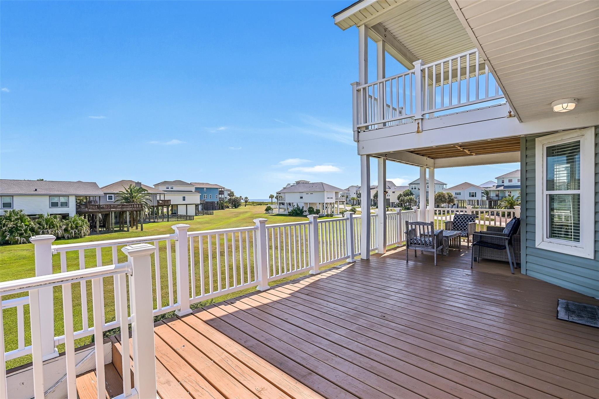4107 Defender Ln, Galveston, TX 77554 photo