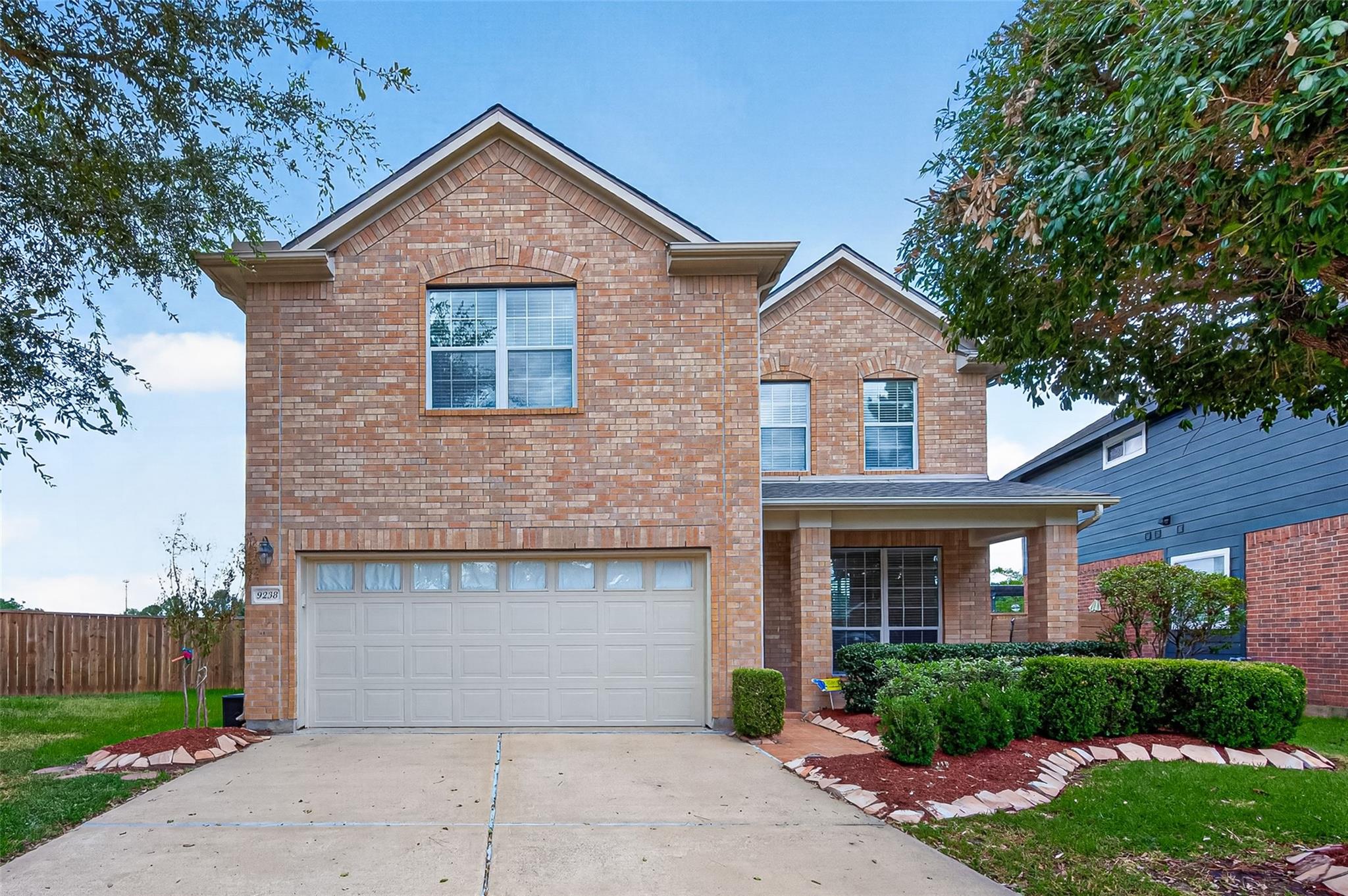 9238 Carlin Bend Ln, Houston, TX 77095 photo