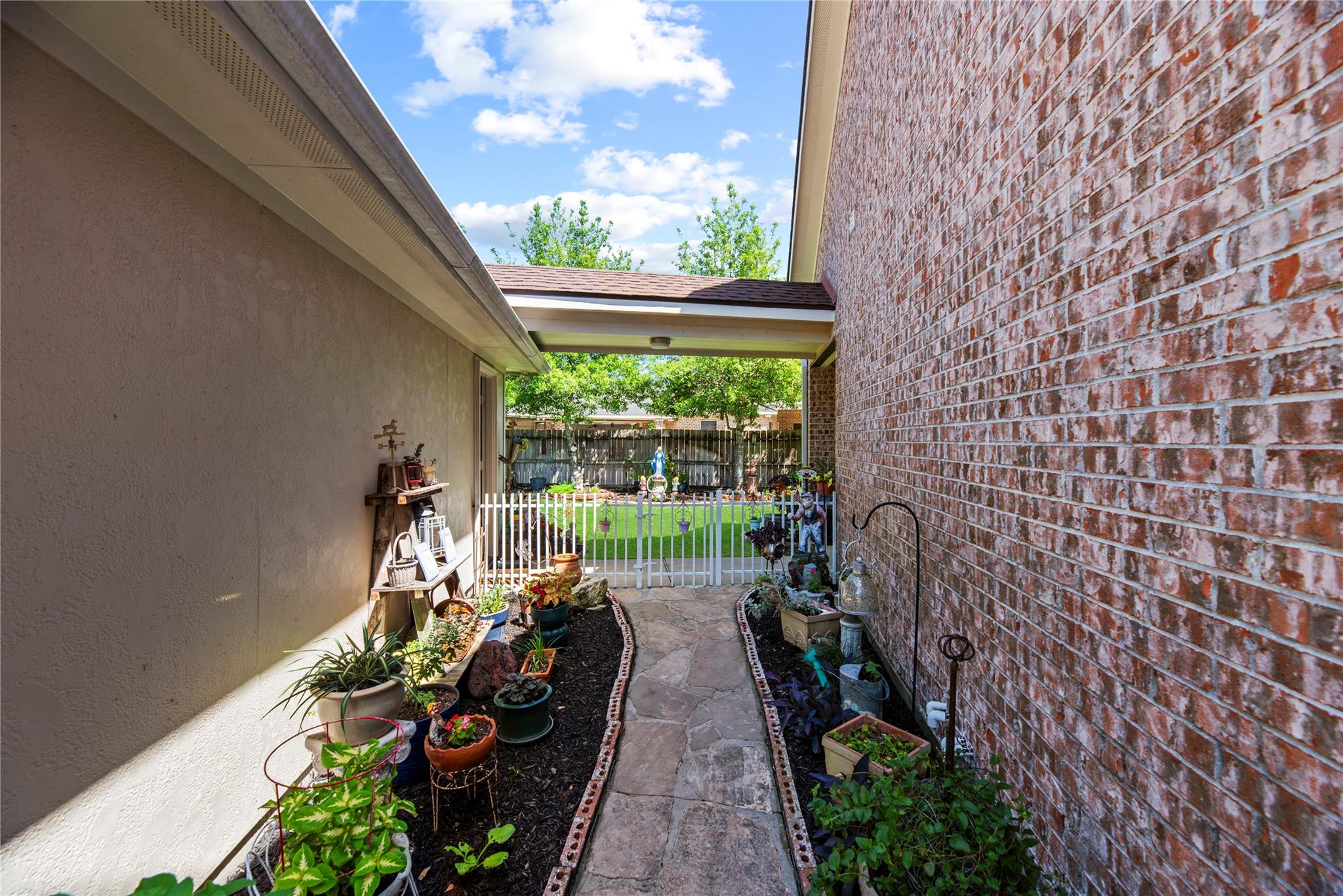 8106 Hollowhaven Ct, Houston, TX 77095 photo