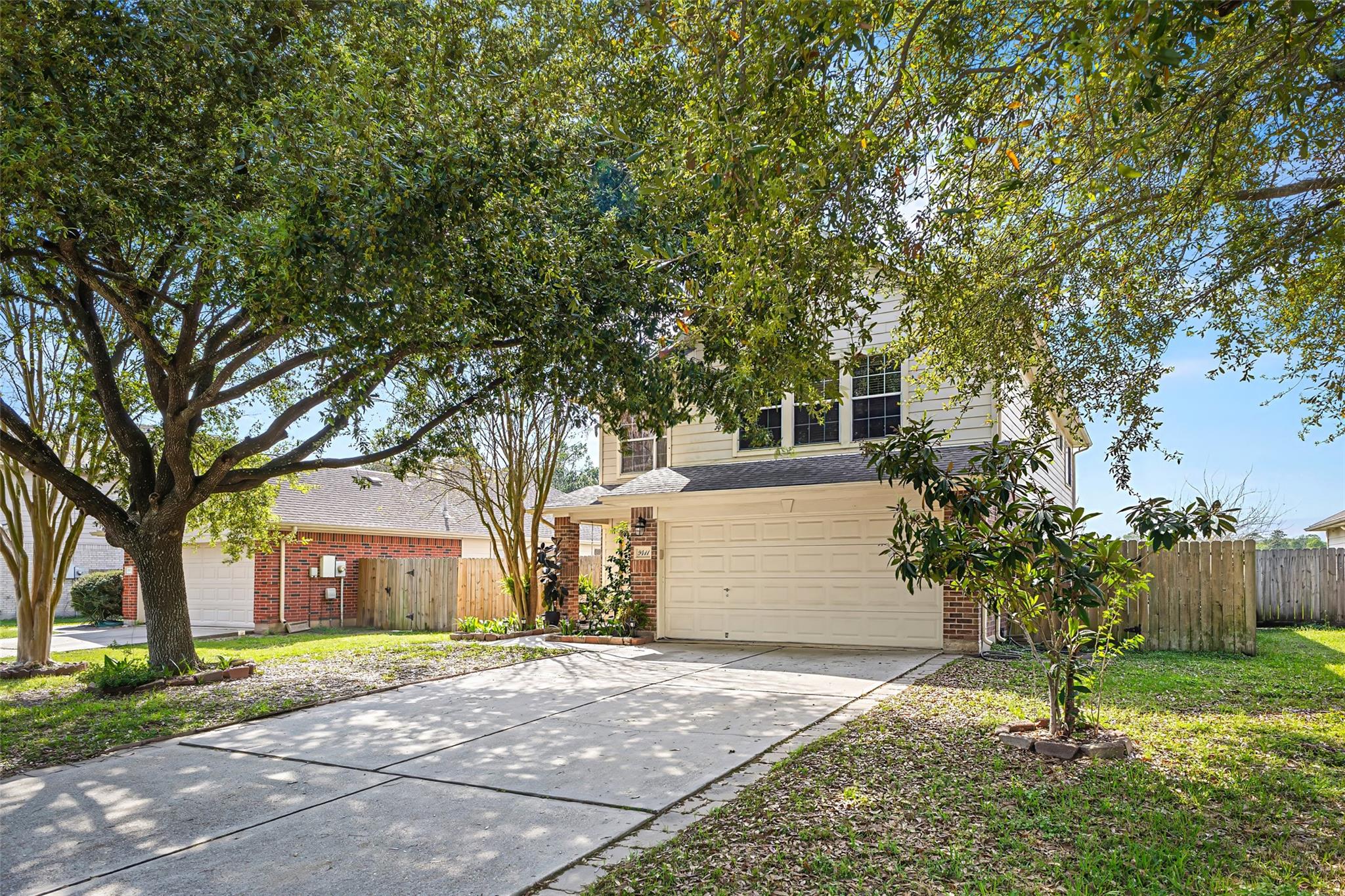 9411 Abbotshall Ln, Houston, TX 77044 photo