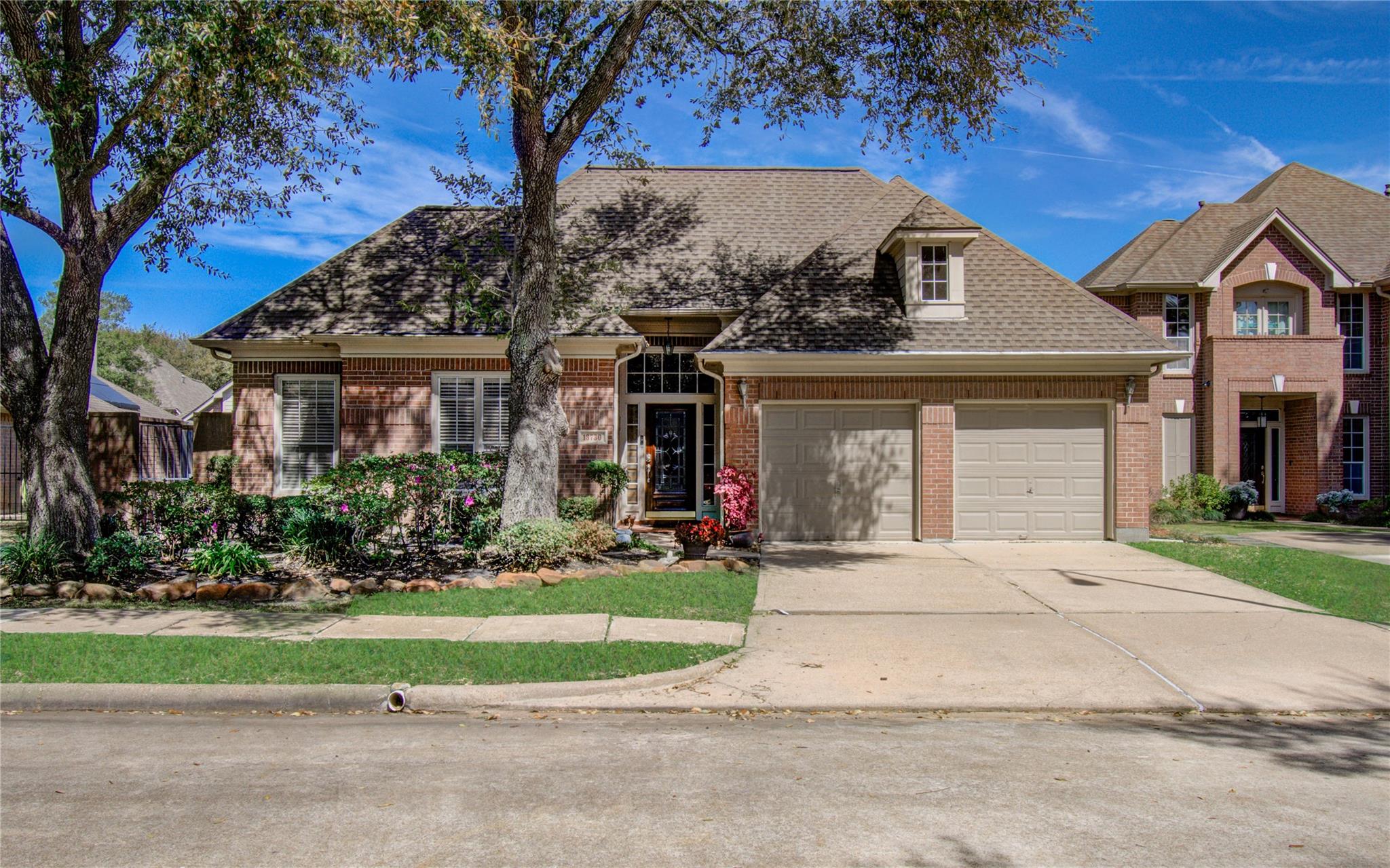 13730 Senca Park Dr, Houston, TX 77077