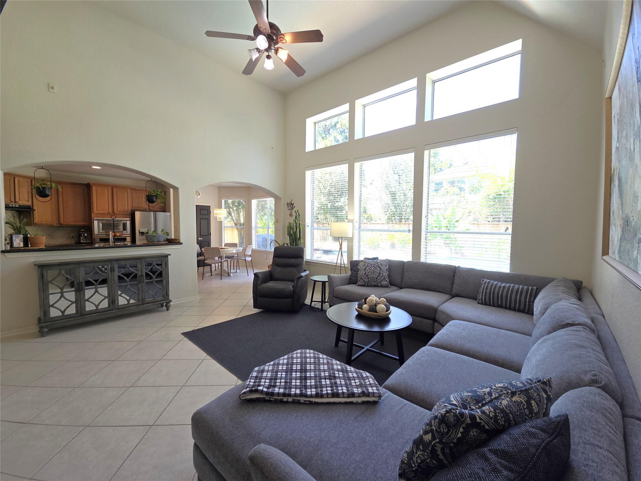 22 Columnberry Ct, Conroe, TX 77384 photo