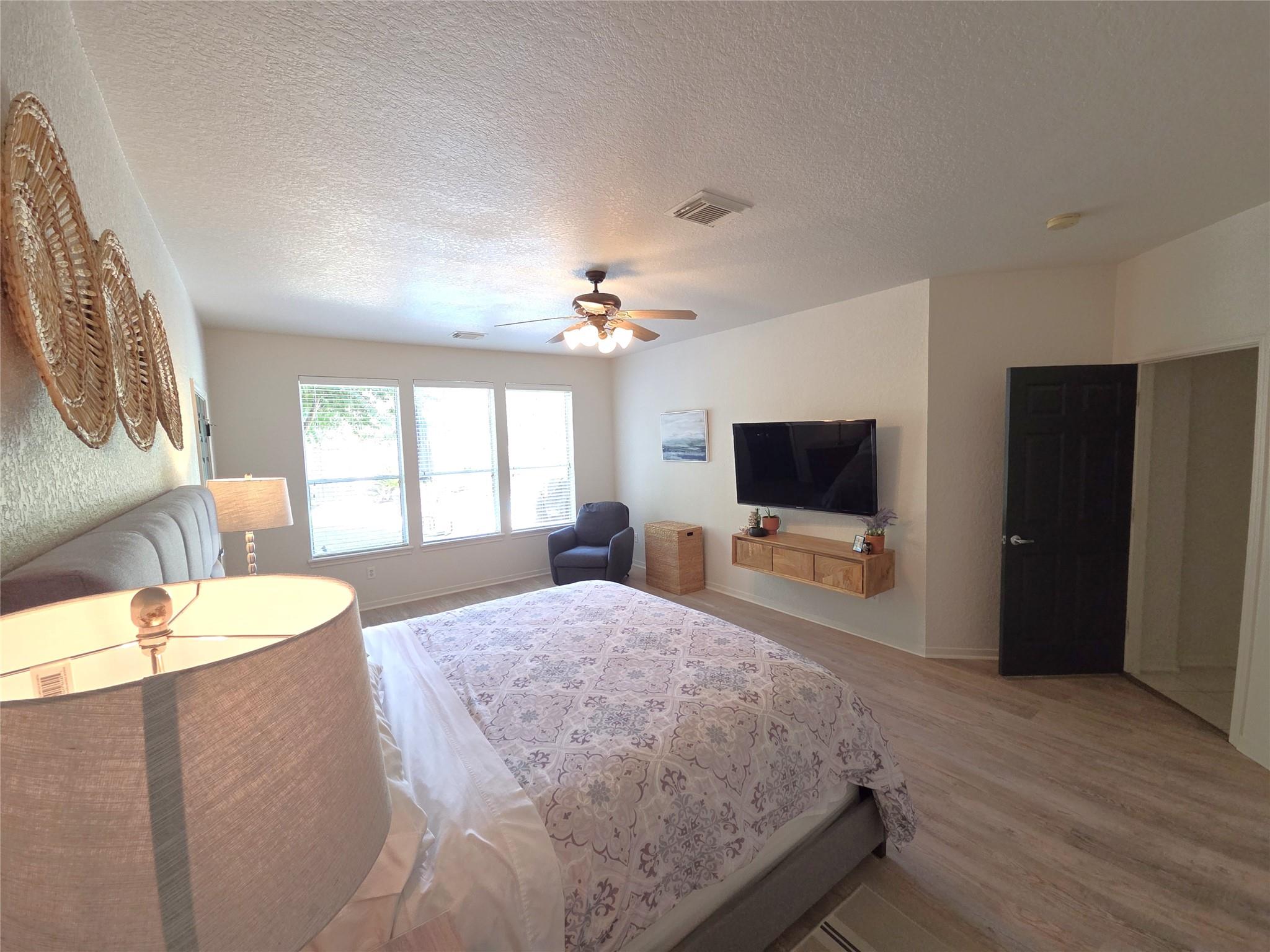 22 Columnberry Ct, Conroe, TX 77384 photo