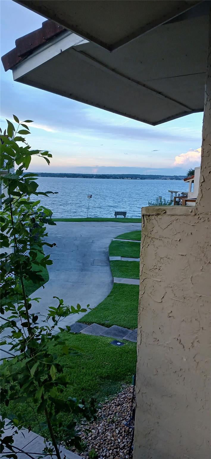 38 Regency Pt, Conroe, TX 77356 photo