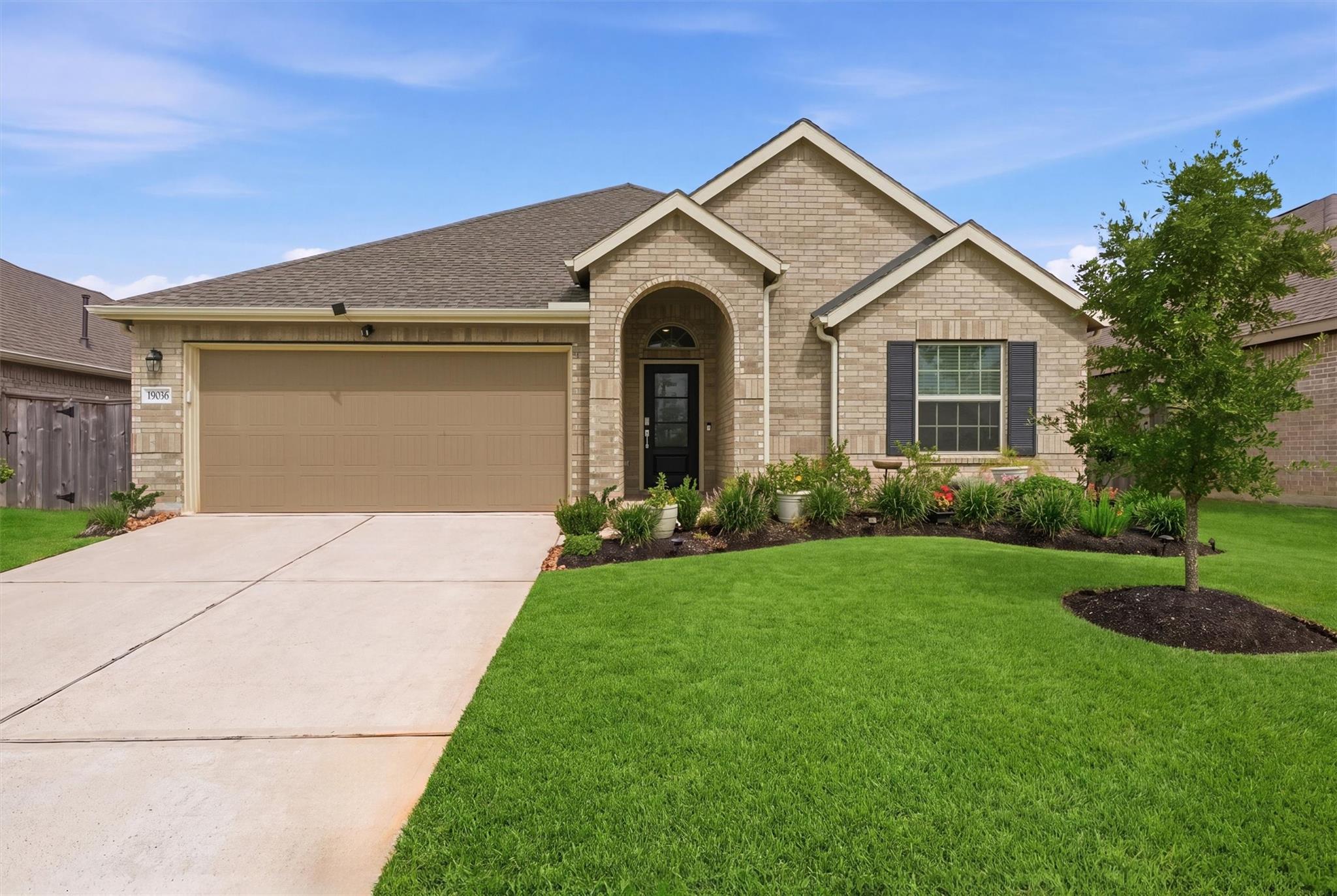 19036 Sonora Chase Dr, New Caney, TX 77357