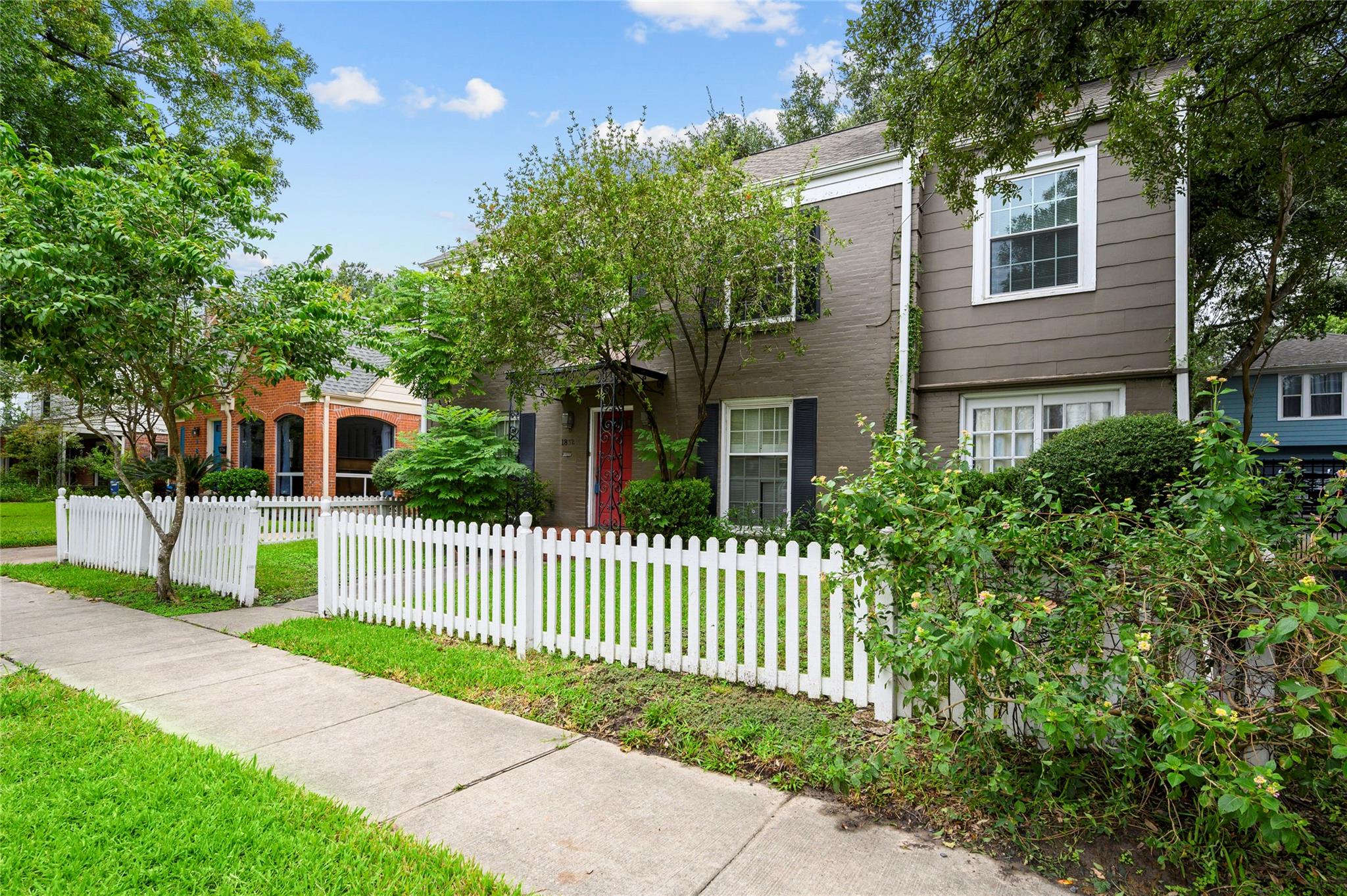 1832 Lexington St, Houston, TX 77098 photo