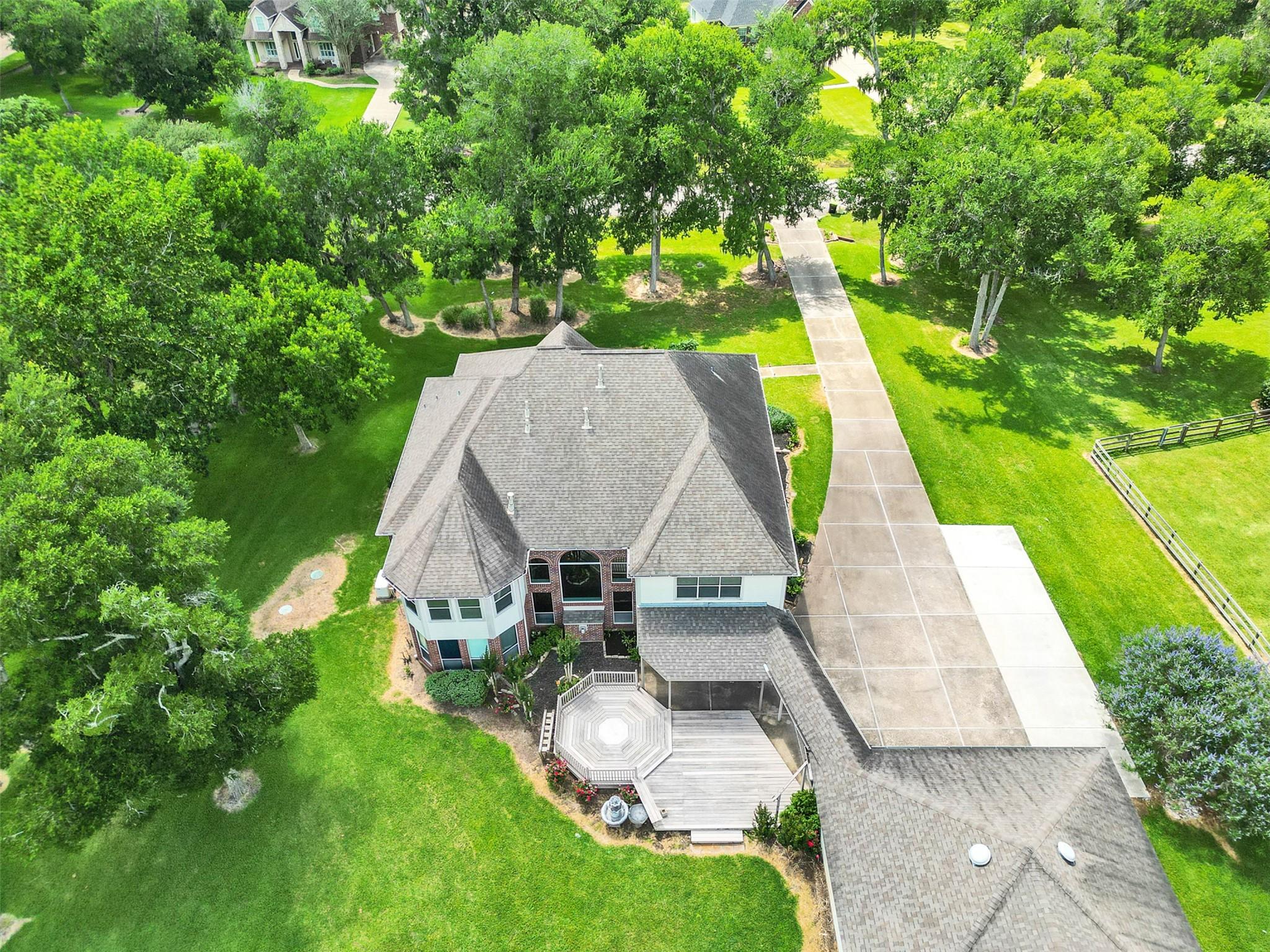 7119 Rustling Oaks Dr, Richmond, TX 77469 photo