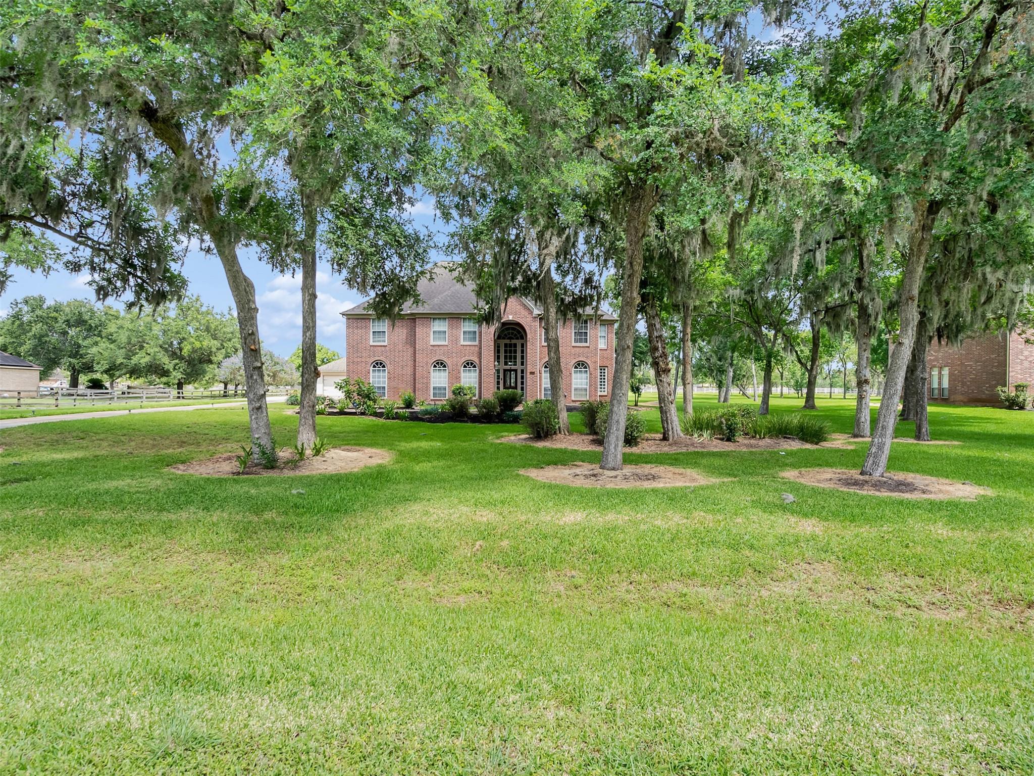 7119 Rustling Oaks Dr, Richmond, TX 77469