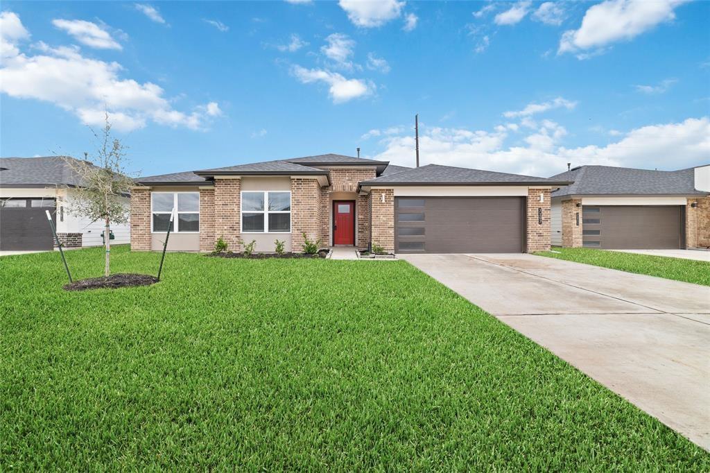 7207 Sunbreeze Ln, Rosenberg, TX 77469
