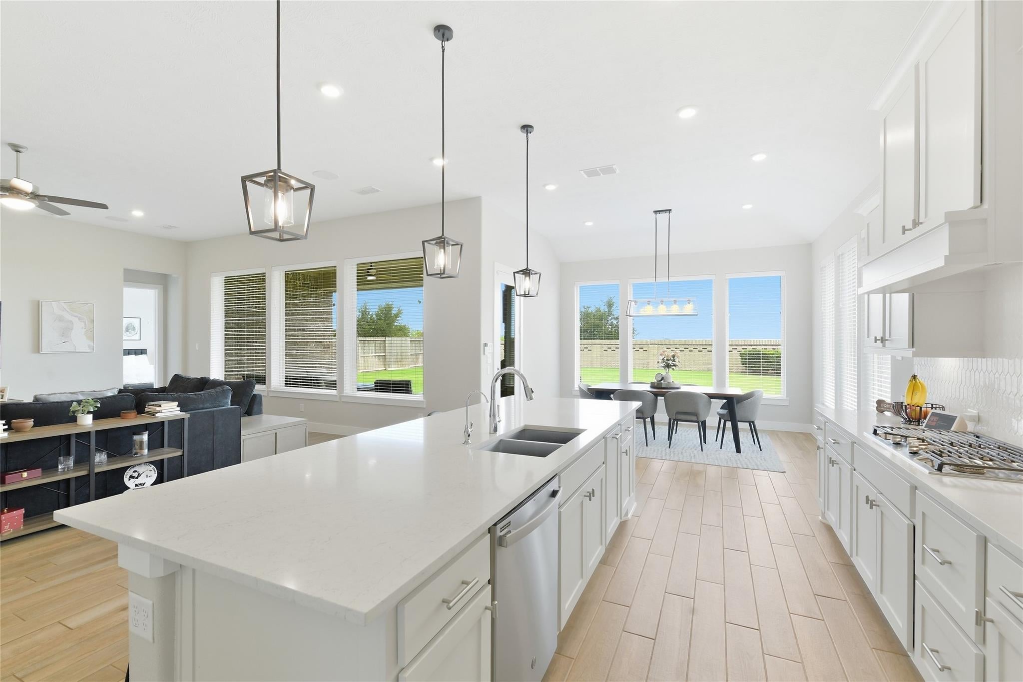 213 Lakehouse Landing Dr, Katy, TX 77493 photo