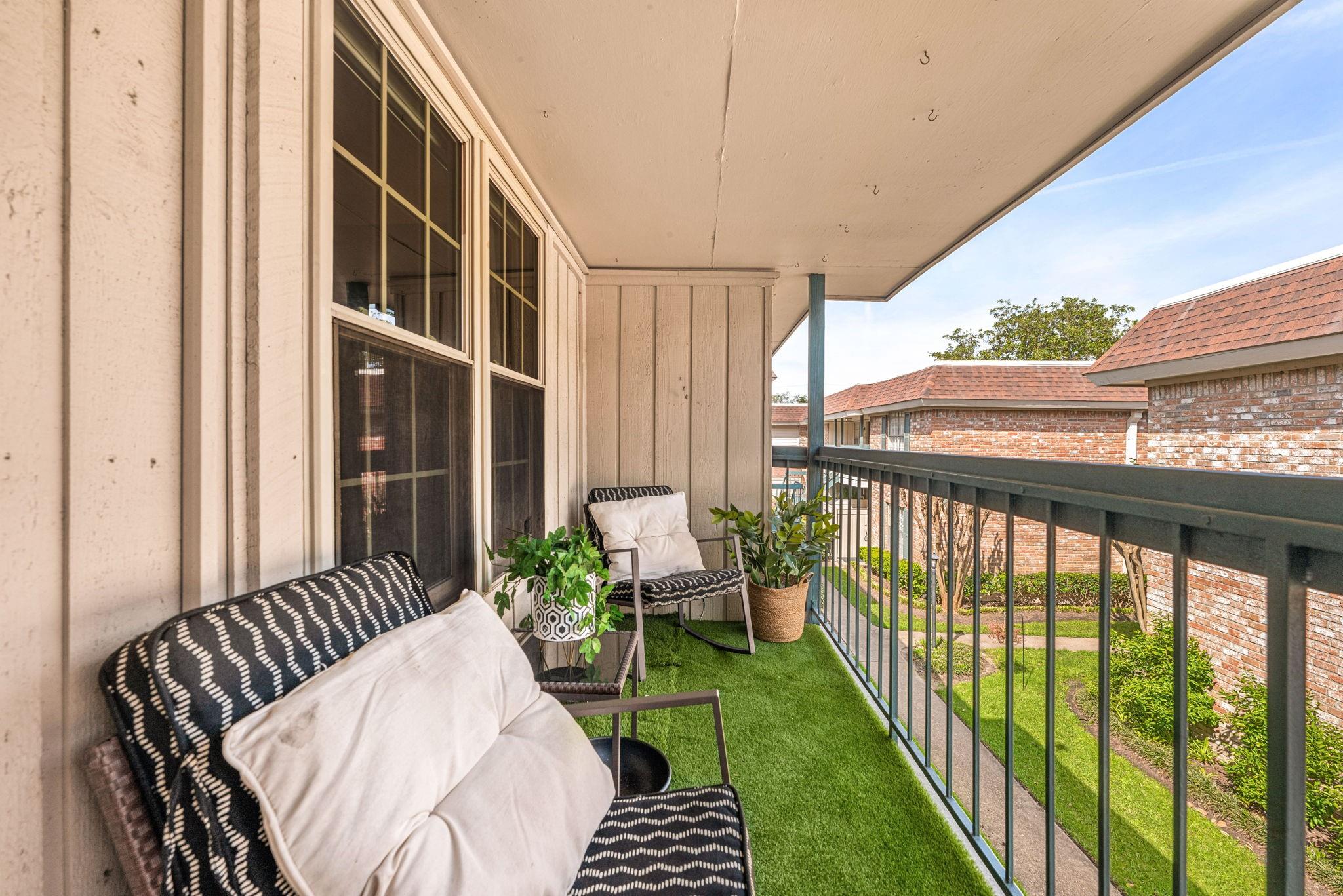 855 Augusta Dr #54, Houston, TX 77057 photo