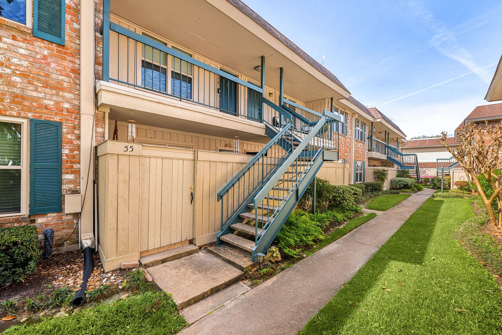 855 Augusta Dr #54, Houston, TX 77057 photo