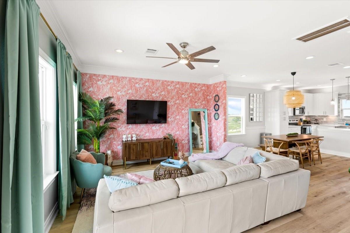 23114 Miramar Cir, Galveston, TX 77554 photo