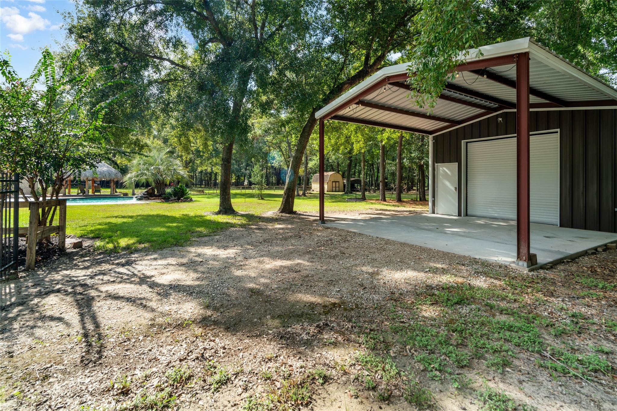 910 Commons Vista Dr, Huffman, TX 77336 photo