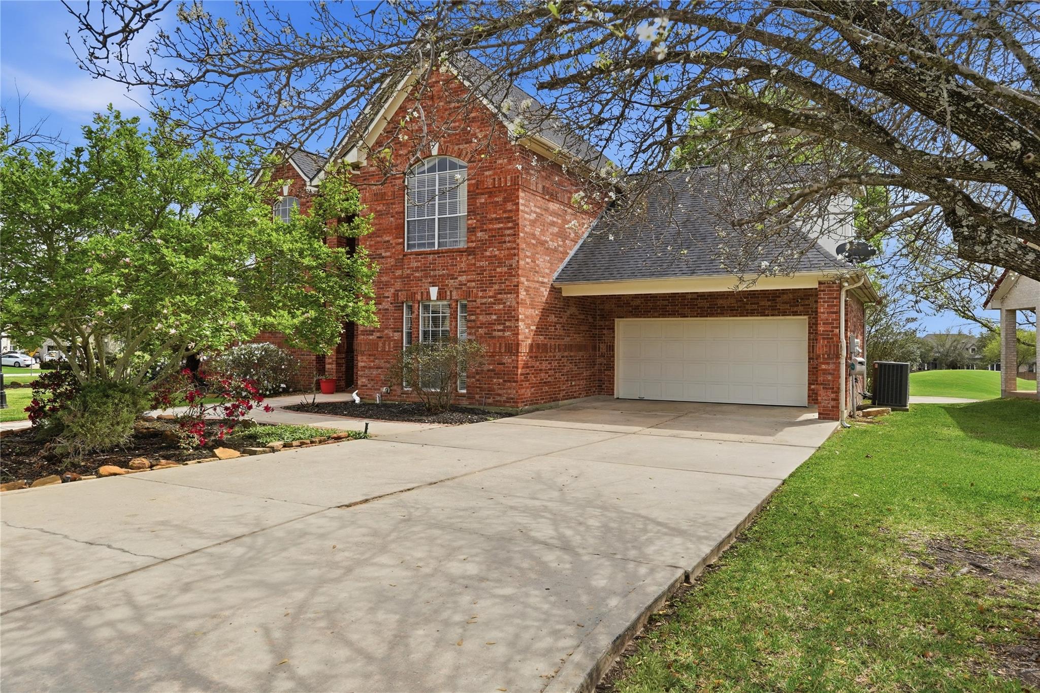 55 Monterrey Rd, Montgomery, TX 77356 photo