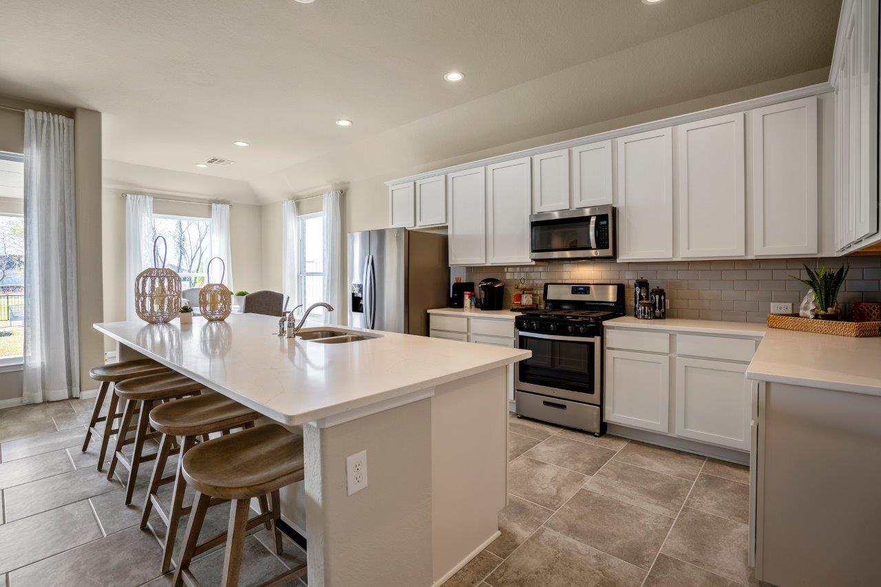 137 Spring Edge Dr, Montgomery, TX 77356 photo
