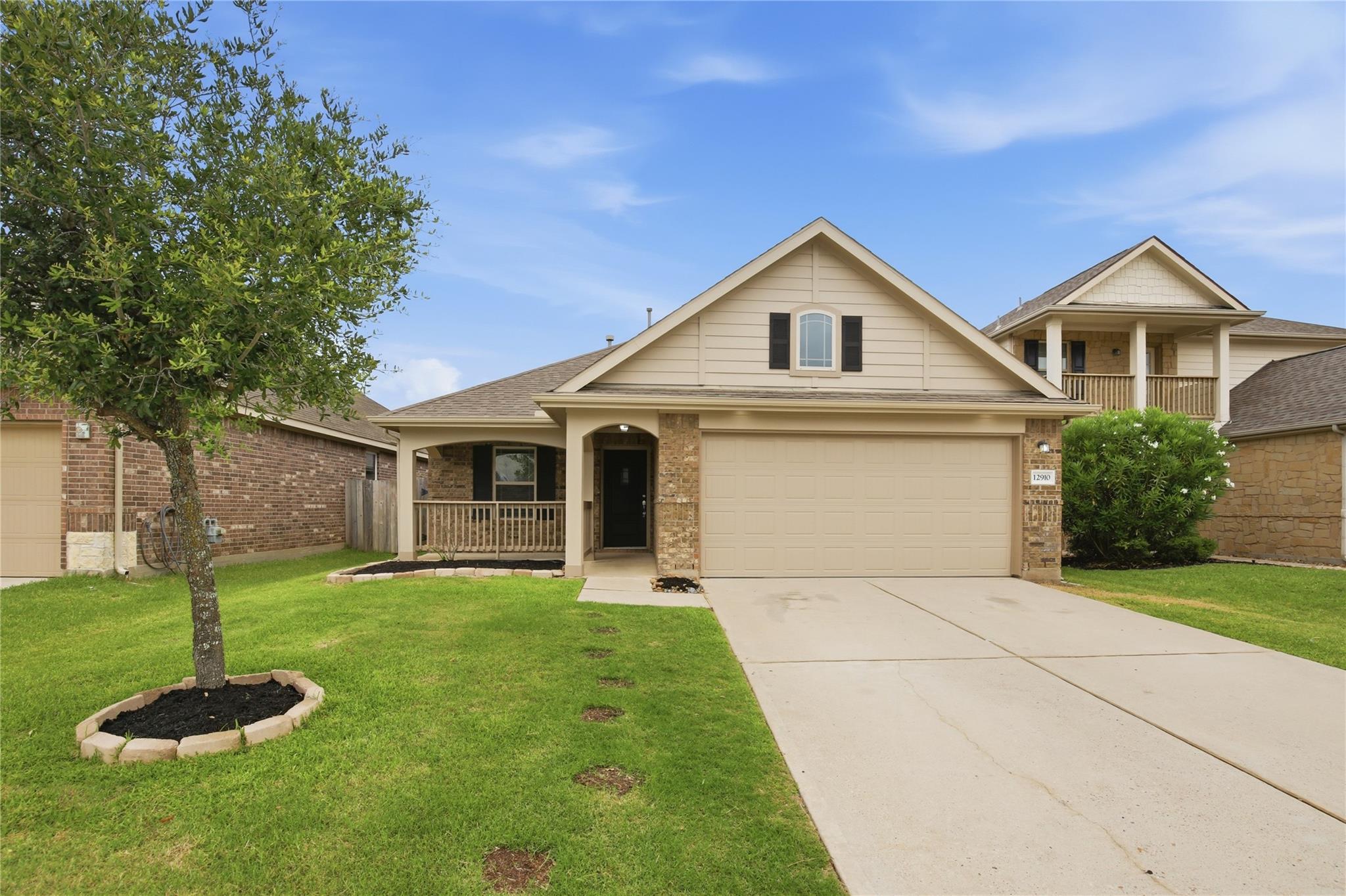 12910 Taper Reach Dr, Tomball, TX 77377