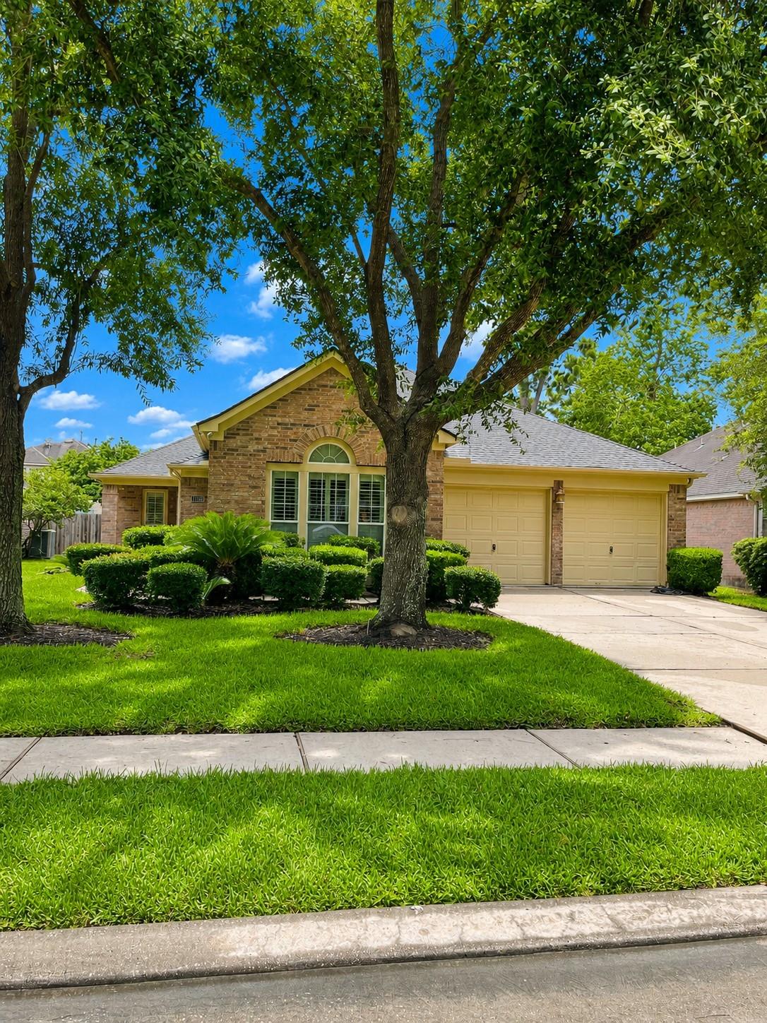 11819 Misty Peak Ln, Humble, TX 77346