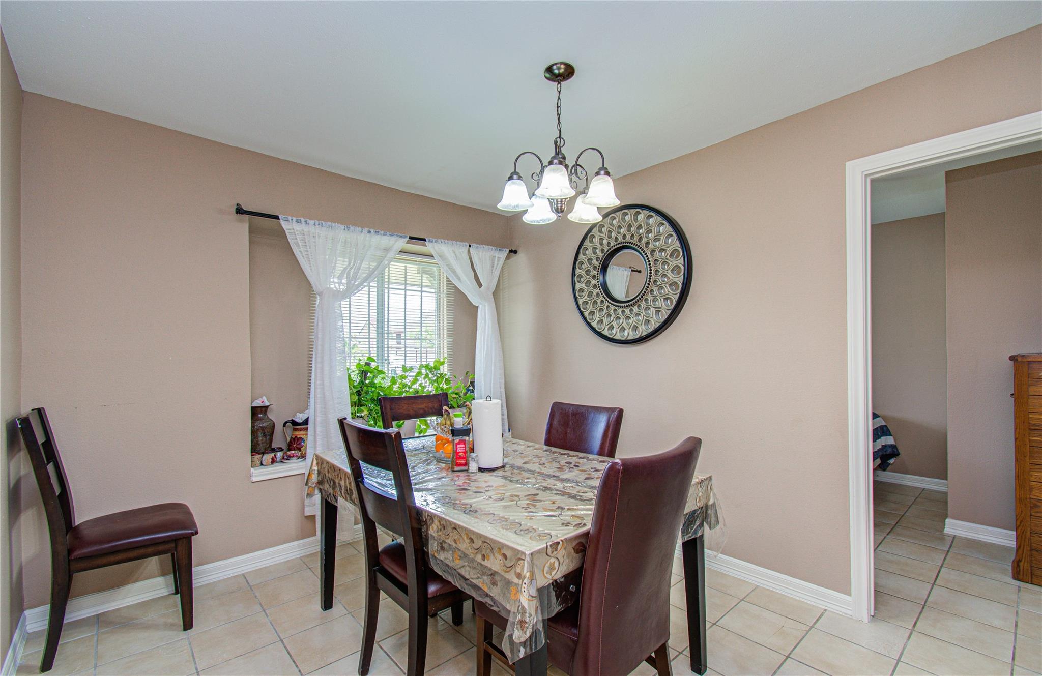 930 Centerwood Dr, Houston, TX 77013 photo