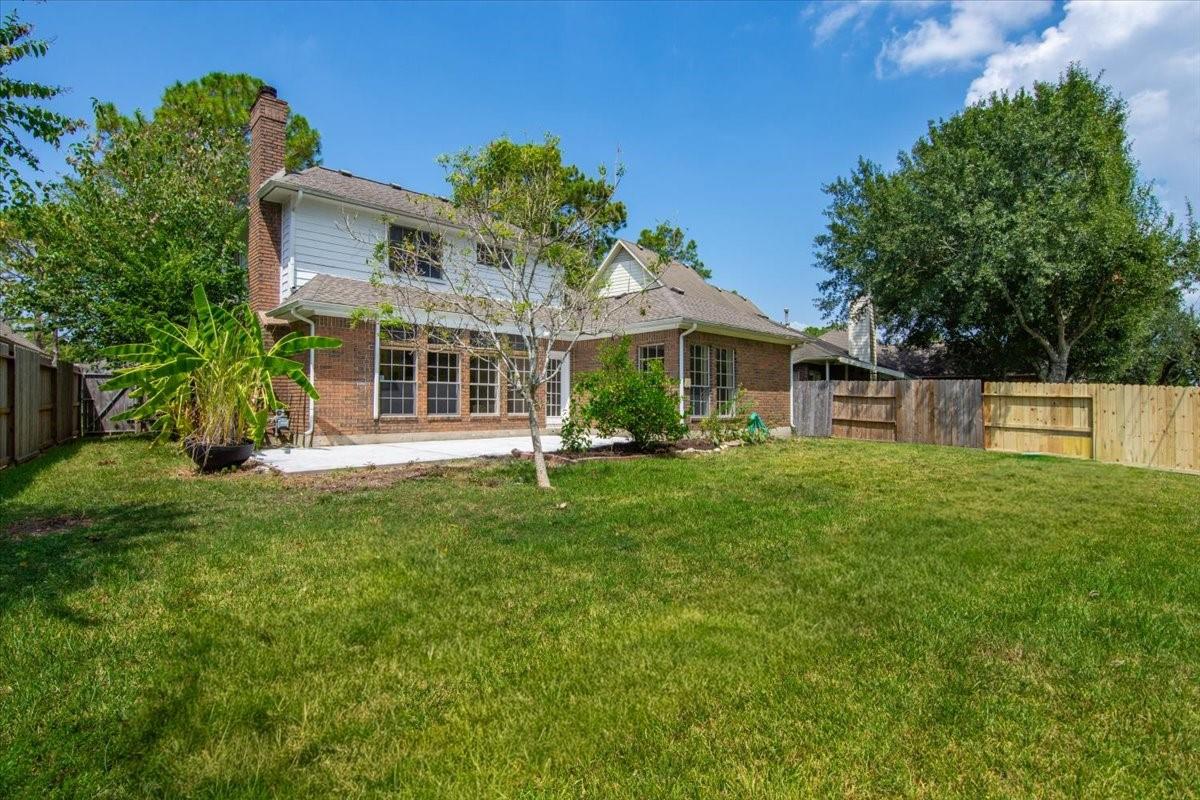 1730 Mabry Mill Rd, Houston, TX 77062 photo