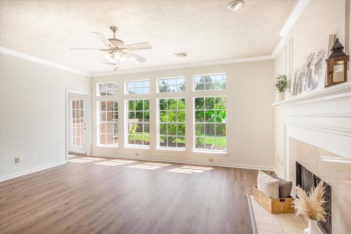 1730 Mabry Mill Rd, Houston, TX 77062 photo