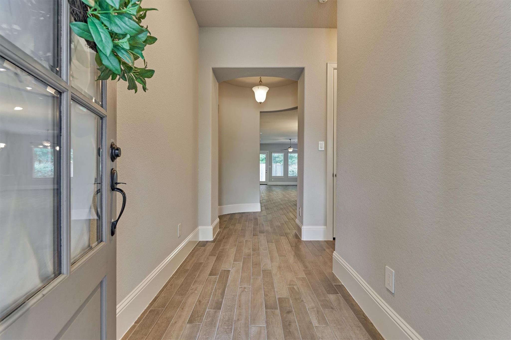125 Pilazzo St, Montgomery, TX 77316 photo