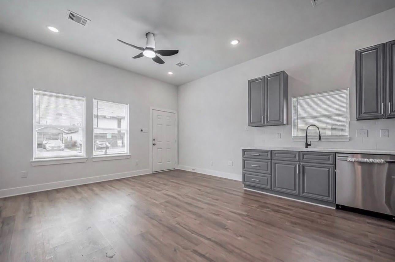 7993 Attwater St, Houston, TX 77028 photo