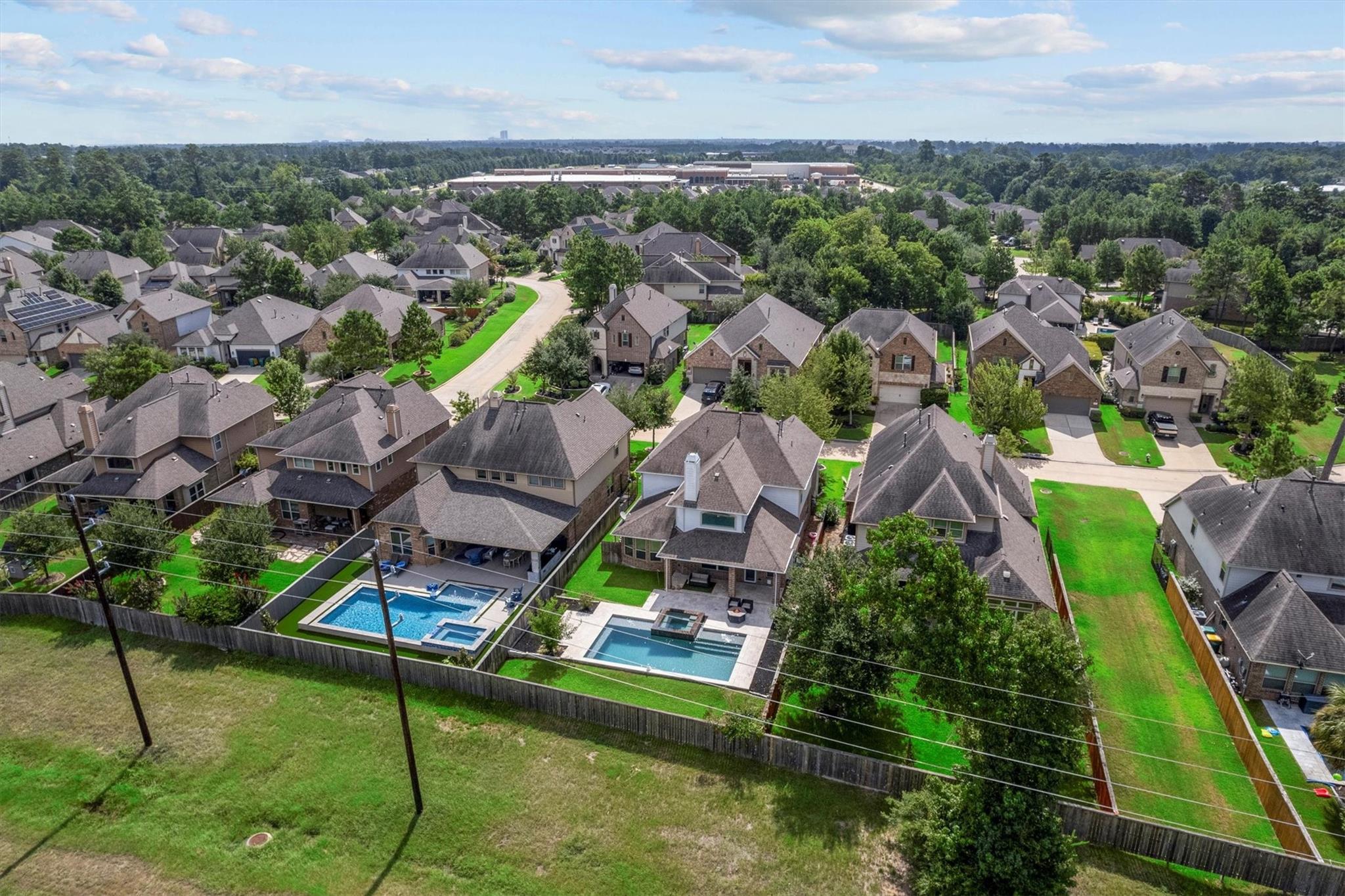 74 Wyatt Oaks Dr, Tomball, TX 77375 photo