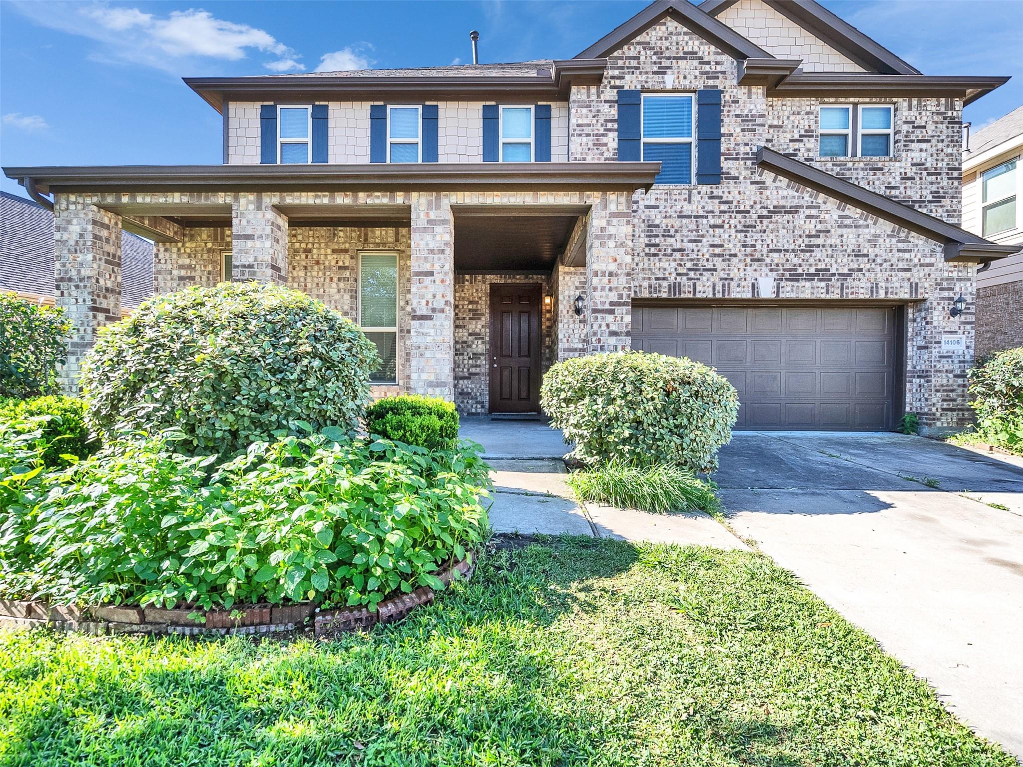 14106 Spring Birch Ln, Pearland, TX 77584