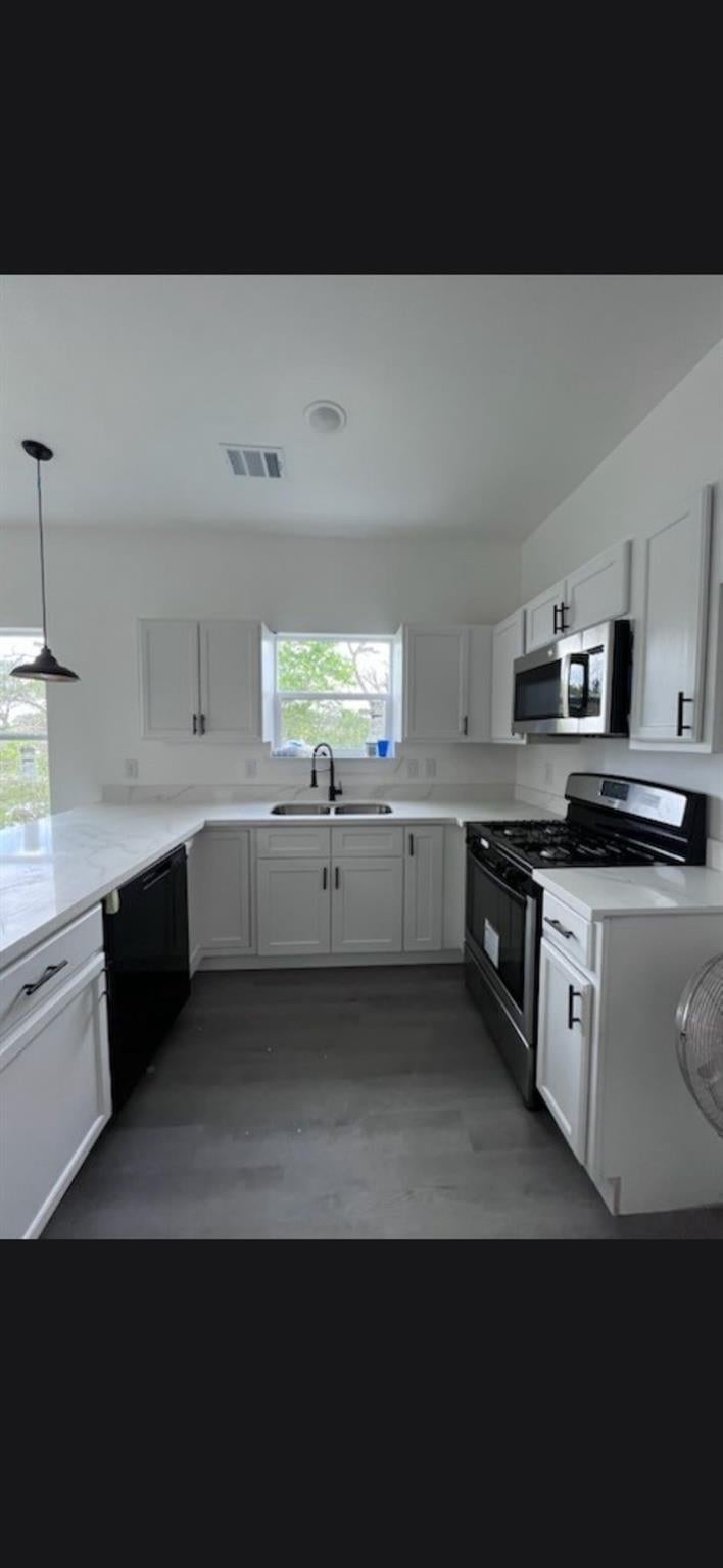 1062 Saint Clair St, Houston, TX 77088 photo