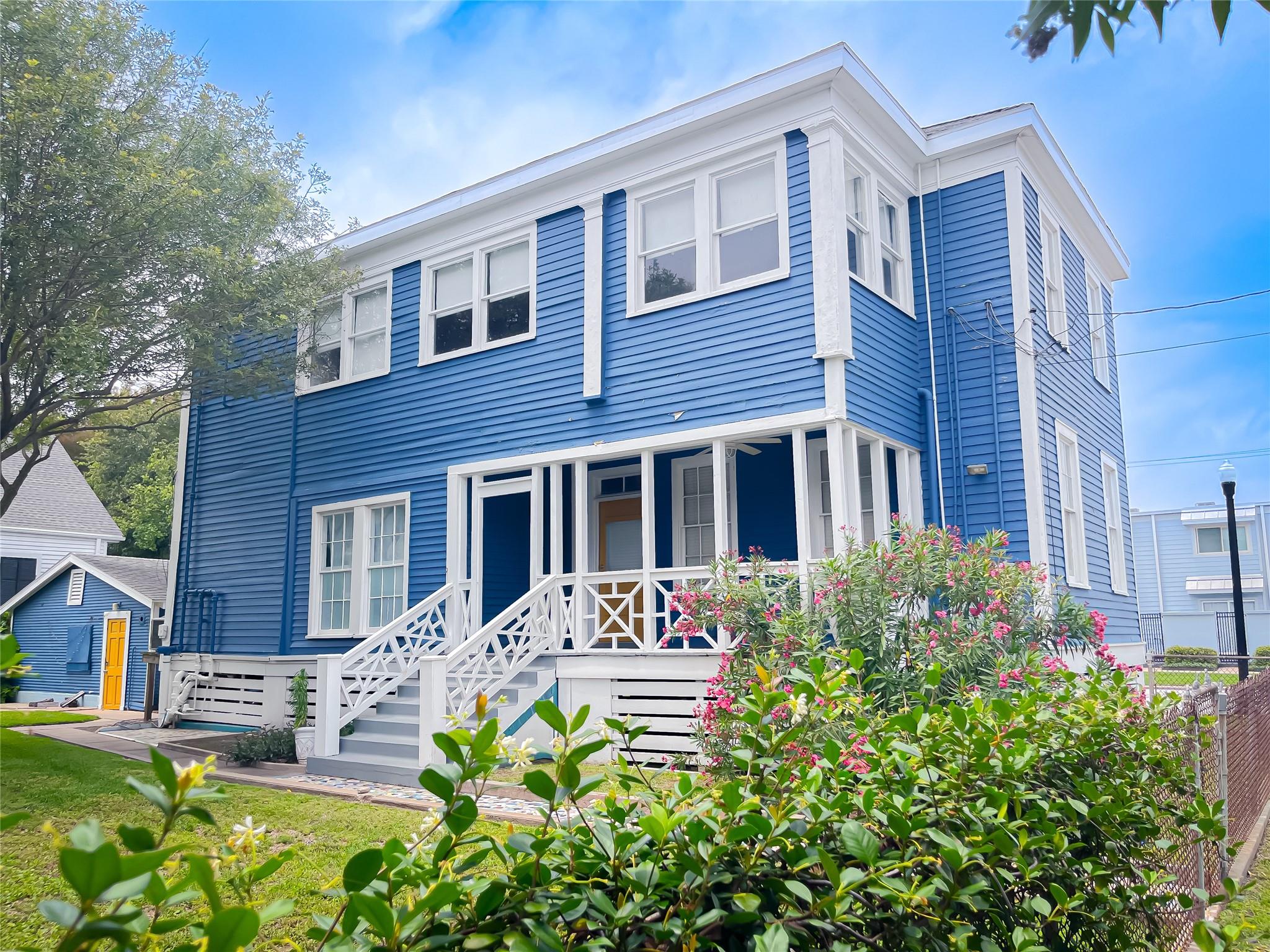 1101 Church St, Galveston, TX 77550 photo