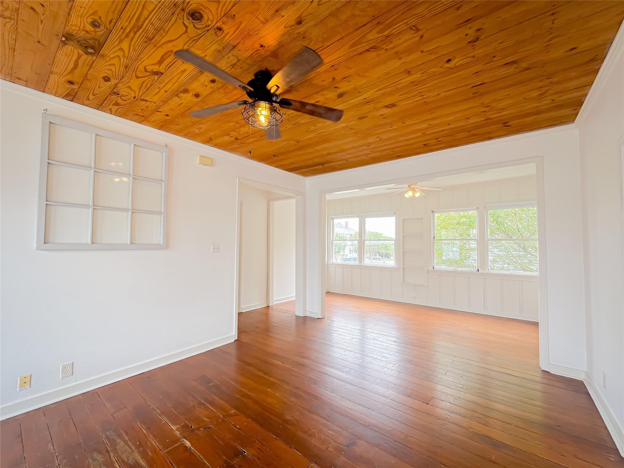 1101 Church St, Galveston, TX 77550 photo