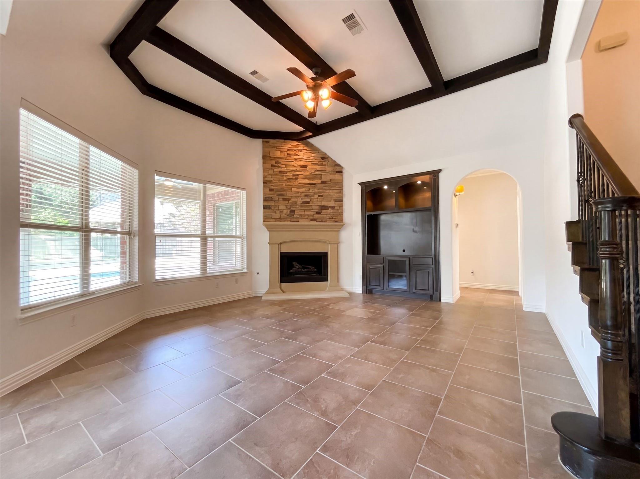 312 Overland Trce, Montgomery, TX 77316 photo