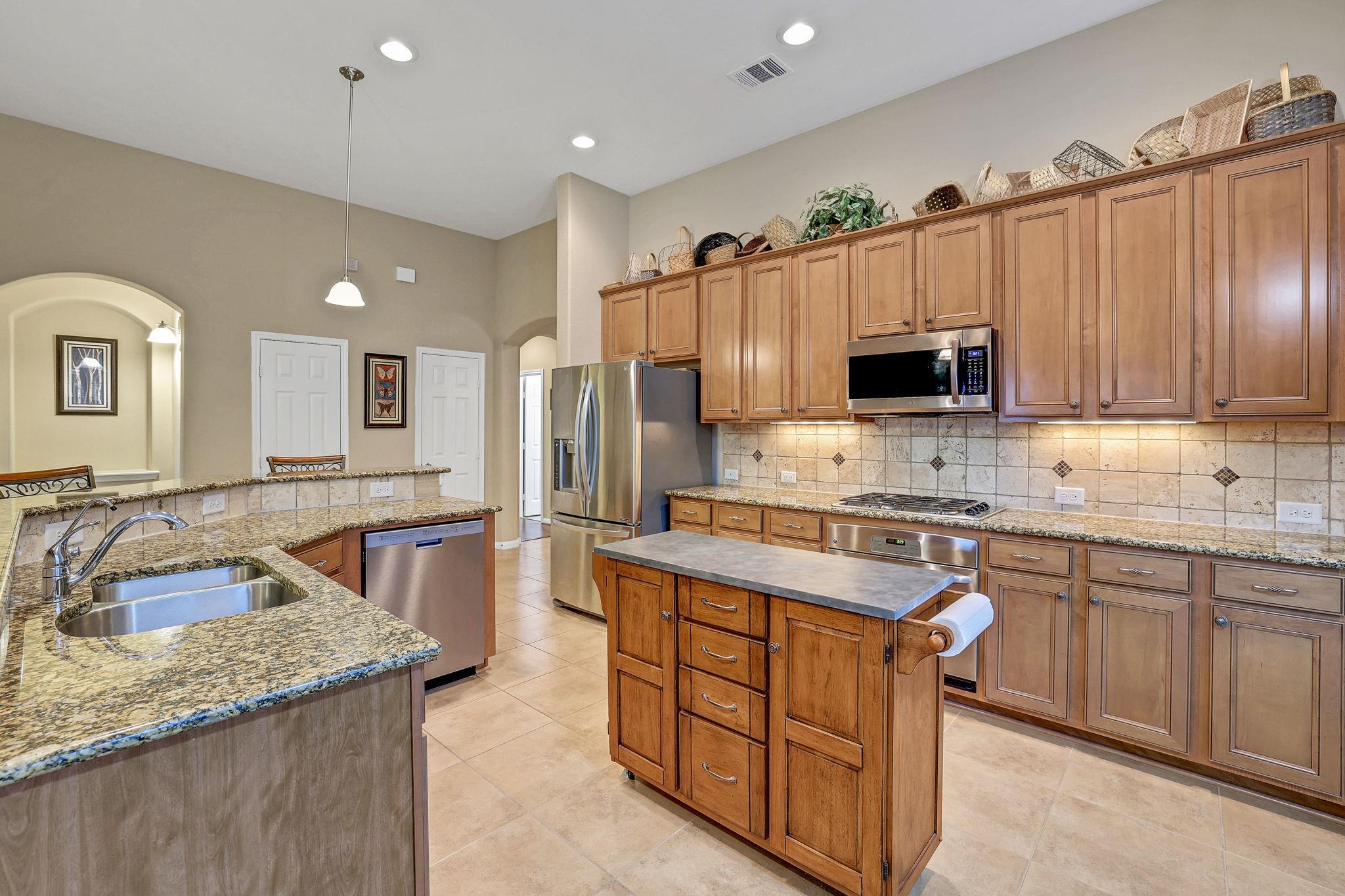 21394 Kings Mill Ln, Kingwood, TX 77339 photo