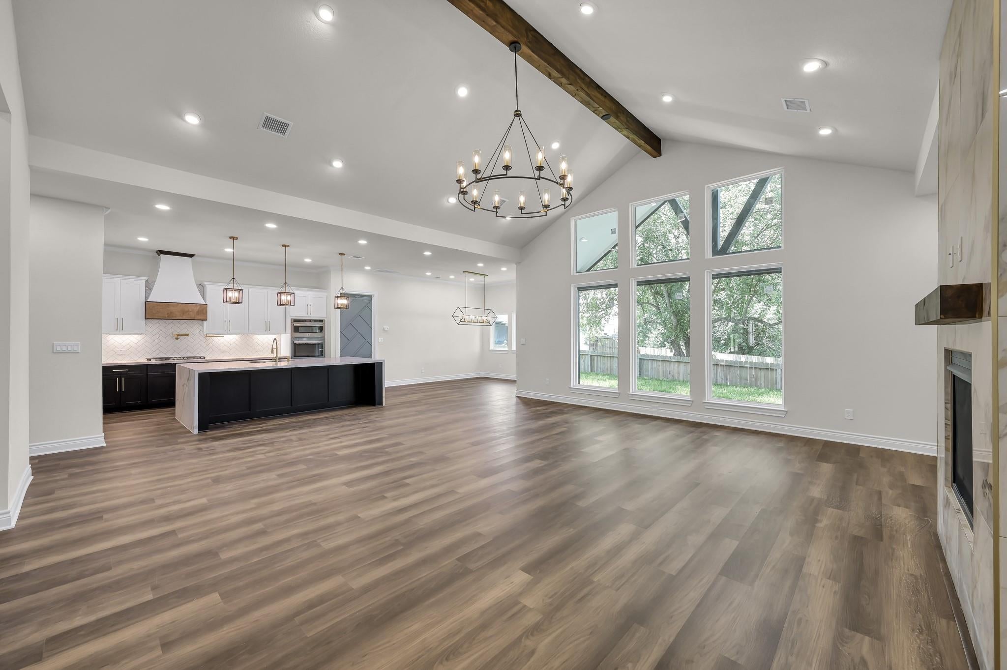 101 Bermuda Cir, Montgomery, TX 77356 photo