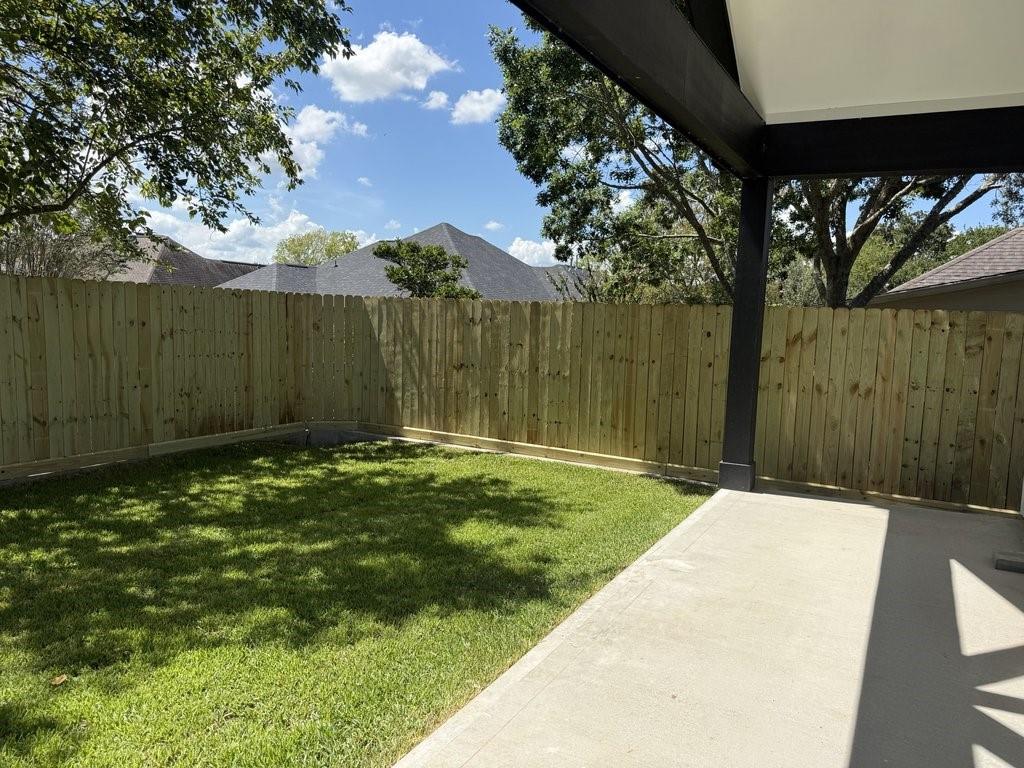 101 Bermuda Cir, Montgomery, TX 77356 photo